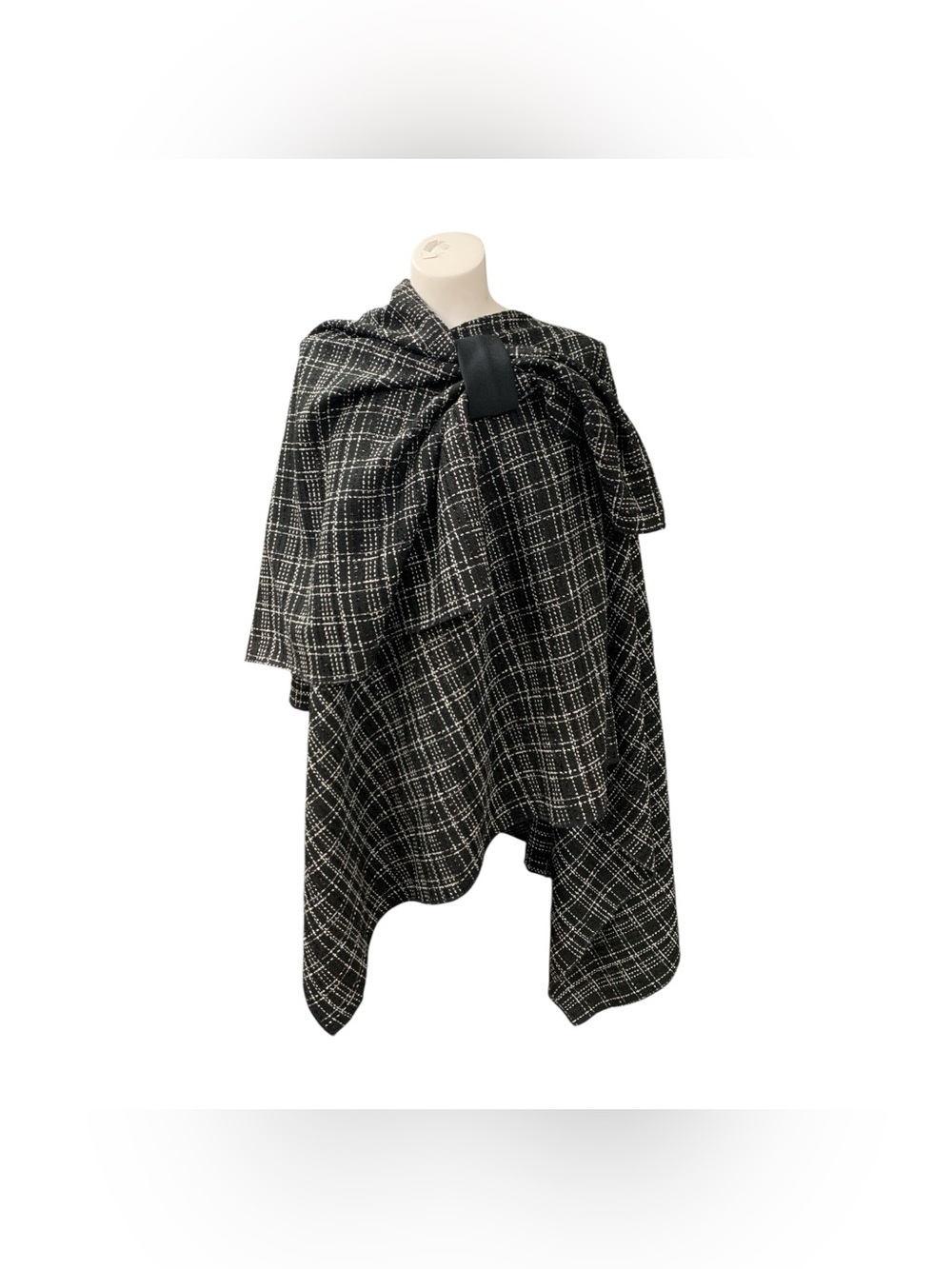 Soiree Plaid Draped Cape Coat in Black and White Size O/S